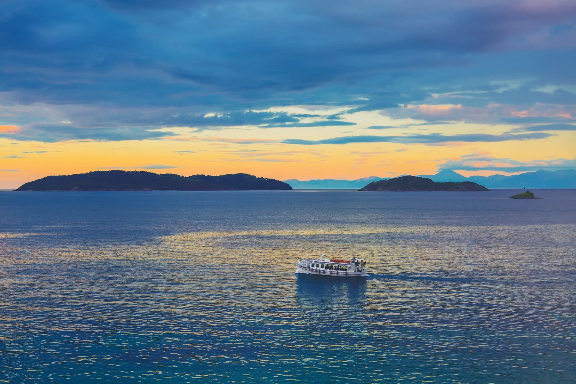 Renting a Boat in Skiathos With No License: The Complete 2026 Guide